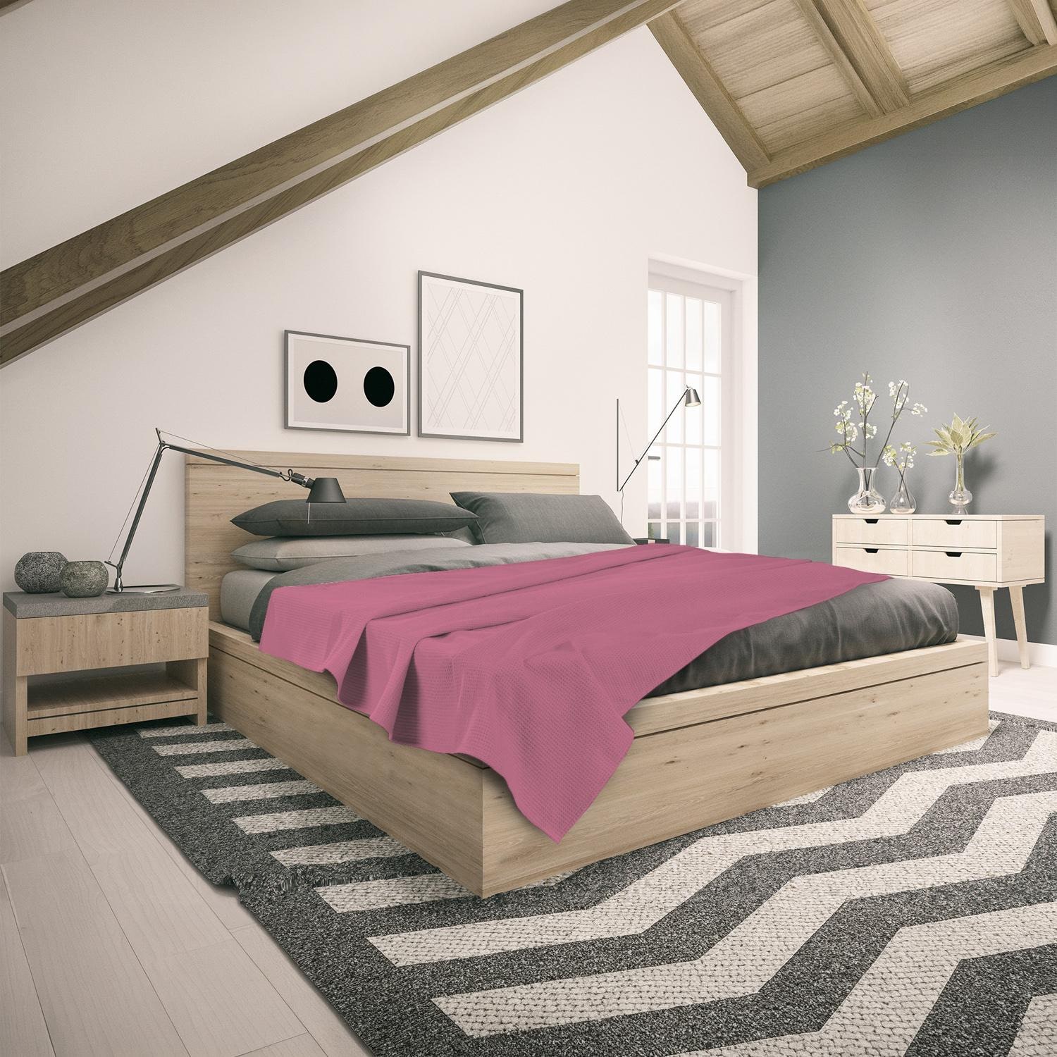 En el dormitorio – Manta piqué gofre algodón rosa 75 x 120 cm