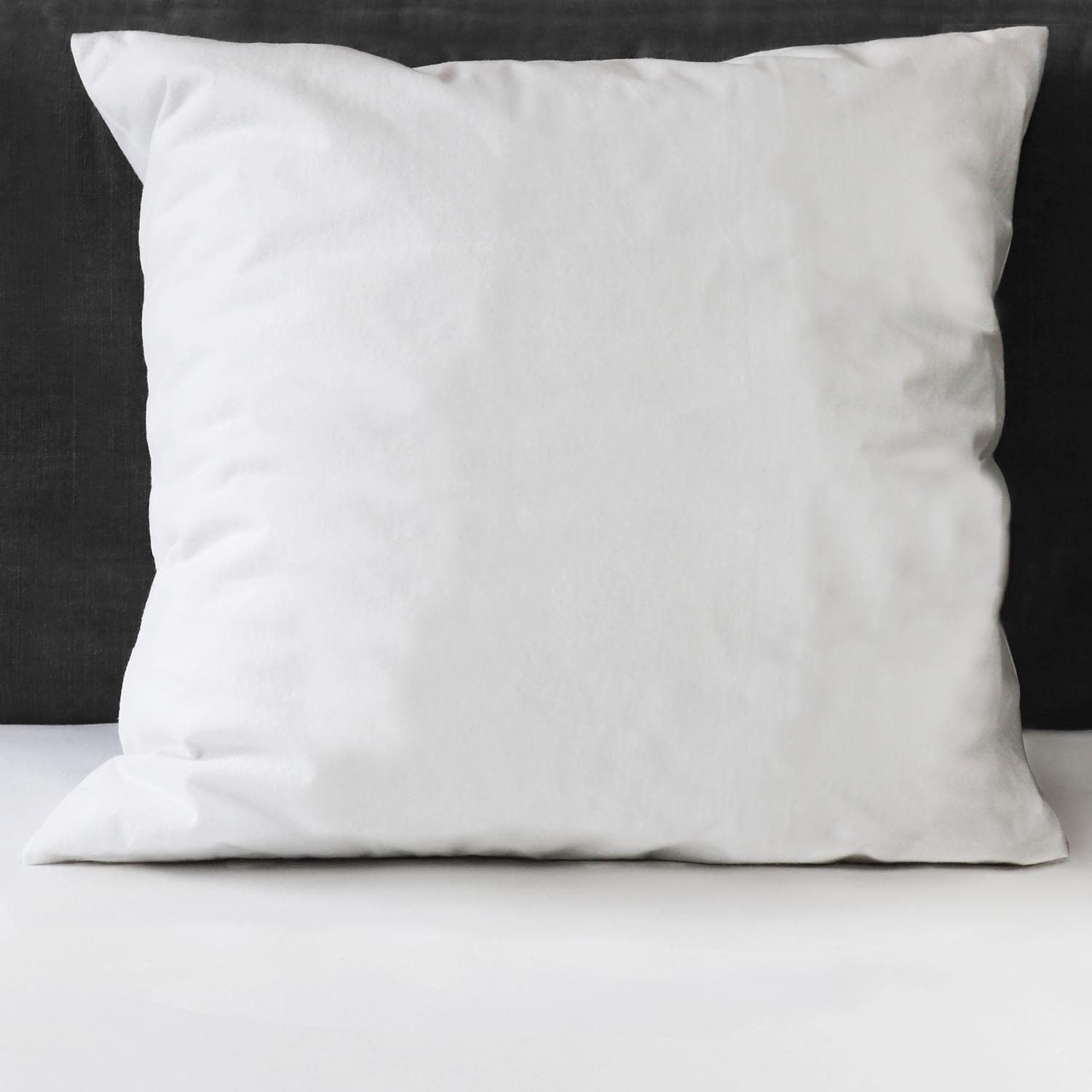 I soveværelset – Dobbeltpakke med Sleezzz® Vital vandtætte molleton-pudebetræk 80 x 80 cm