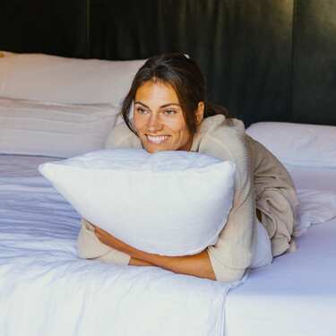 10 x Almohada de microfibra CloudComfort Basic 80 x 80 cm