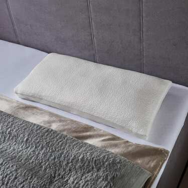 Šalto putplasčio užvalkalas "CloudComfort Cool" 180 x 200 cm H2/H3, aukštis 7 cm, kietumo lygis H2/H3, 7 zonų užvalkalas su vasaros ir žiemos pusėmis