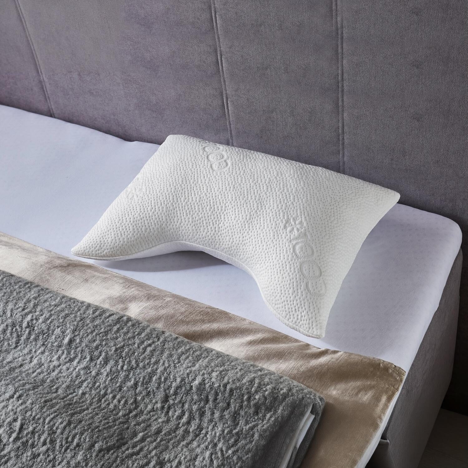 Almohada cervical de contorno Sleezzz® Cool de espuma de gel 40 x 60 x 16 cm