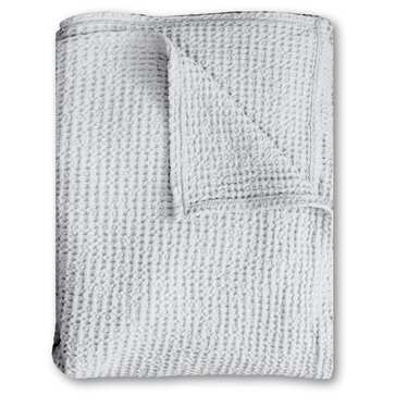 140 x 200 cm överkast i våffelpiqué lättviktspolycotton i färgen ljusgrå